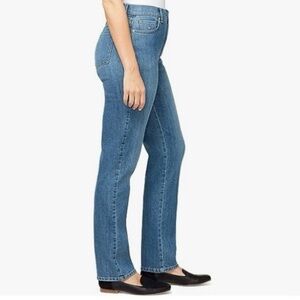 Gloria Vanderbilt women's 8S light wash denim jeans Amanda mid rise straight leg